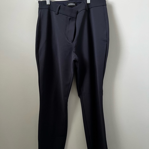 EXPRESS - Picture 1 of 3